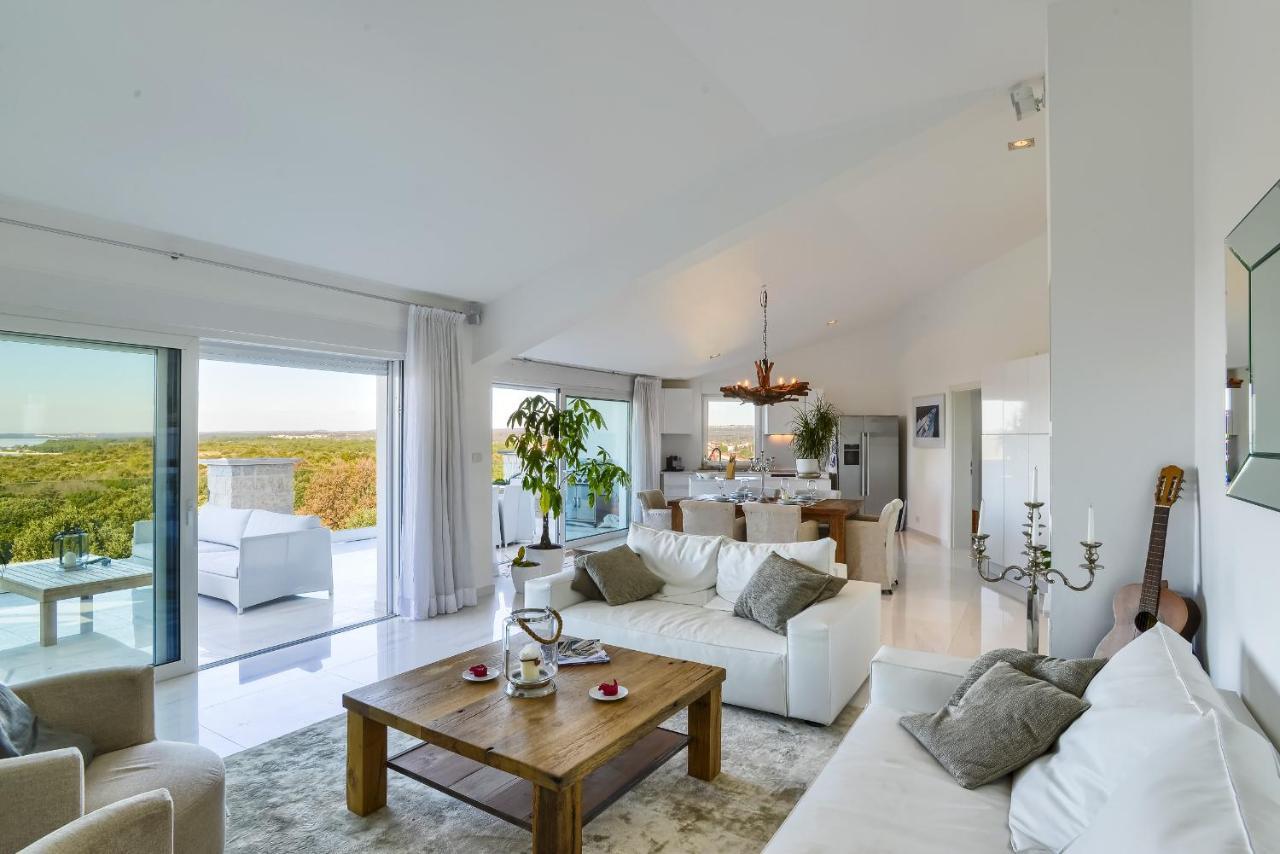 White House Stinjan Apartment Bagian luar foto