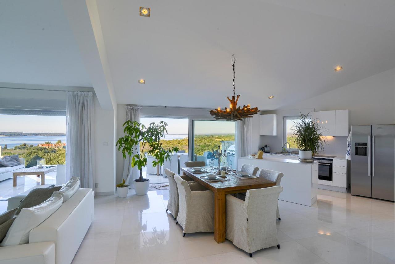 White House Stinjan Apartment Bagian luar foto