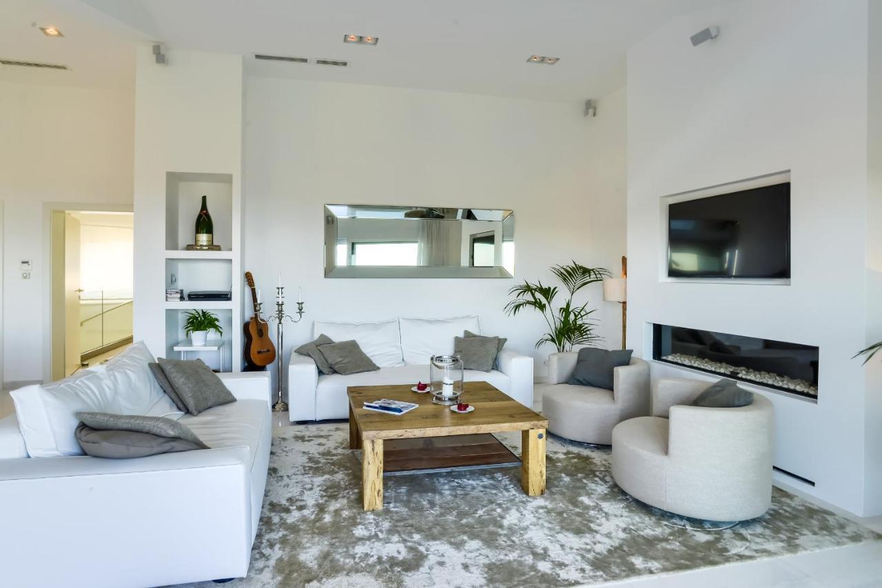 White House Stinjan Apartment Bagian luar foto