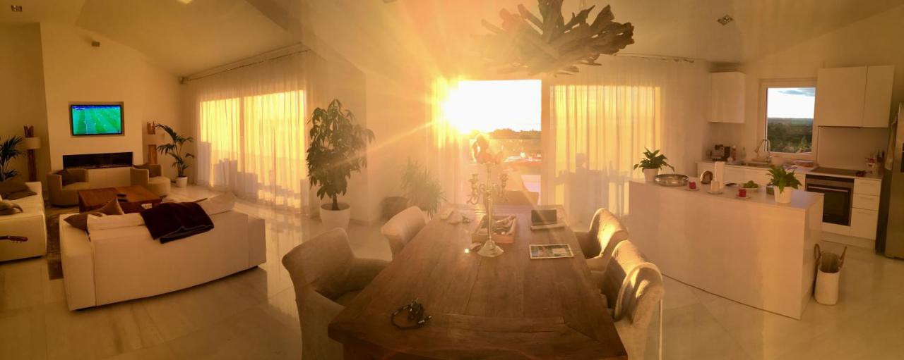 White House Stinjan Apartment Bagian luar foto